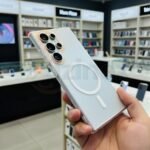 Premium MagSafe Case – Anti-Yellow - Image 16